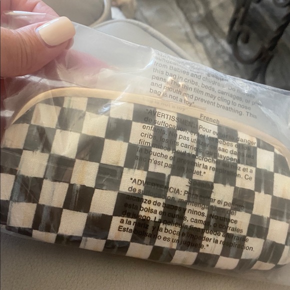 Brand New Mackenzie Childs Courtly Check Eyeglasses Case. Size 7" X 4.5". - Picture 4 of 7